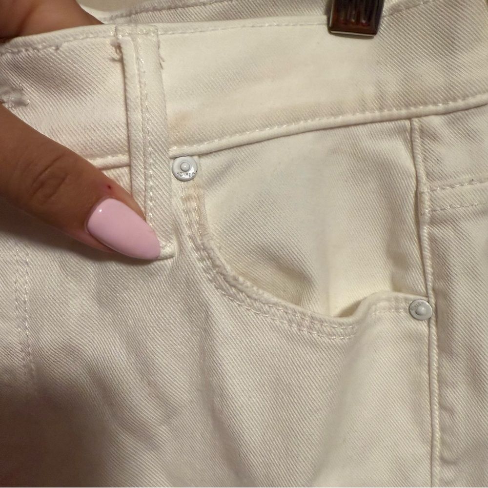 MOTHER Cha Cha Fray Jeans in Glass Slipper White- Size 26 - Picture 5 of 10
